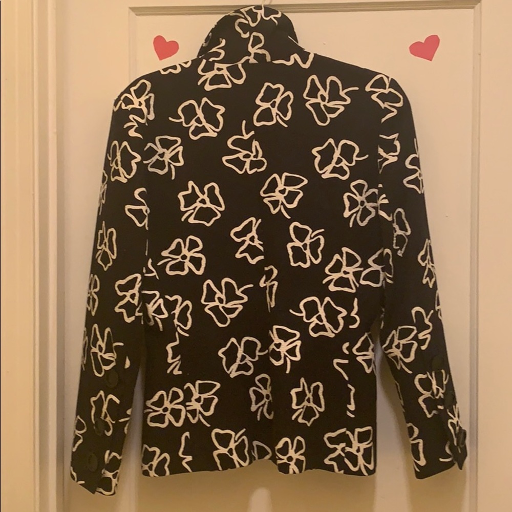 Floral jacket - Picture 2 of 3